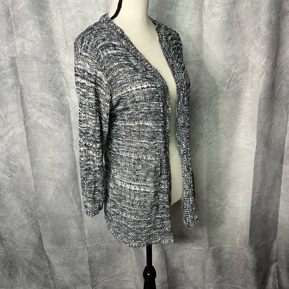 United States Sweaters Black and White Variegated Open Knit 3/4 Sleeve Cardigan - Picture 3 of 10